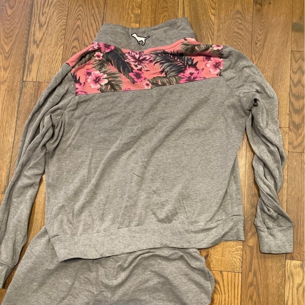 Sweatsuit